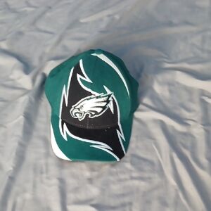 Eagles Logo Cap in Green and Black
